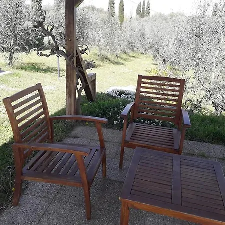La Tuia Vacanze For 4pp And For 2pp Holiday home *