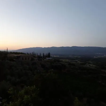 La Tuia Vacanze For 4pp And For 2pp Holiday home Montevarchi