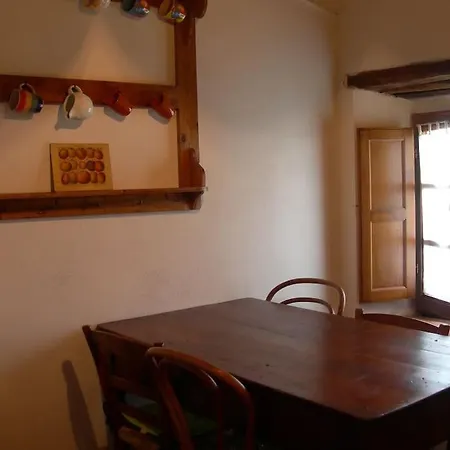 La Tuia Vacanze For 4pp And For 2pp Holiday home Montevarchi